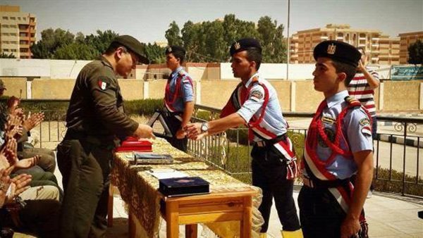 كيفية تقديم طلب نقل ملكية السجل التجاري من أو إلى شخص آخر